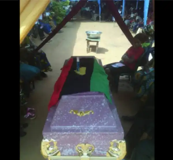 Photos: Pro-Biafra Supporter Buried With Biafran Flag In Abia